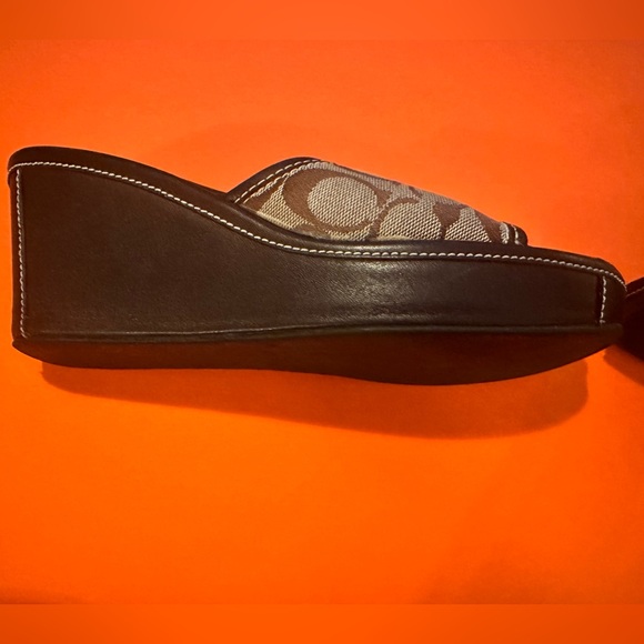 Brown Coach Signature Fabric Platform Wedges Sandals 8M - Picture 6 of 14